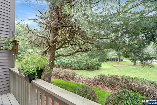 Building Photo - 119 Macleish Ct