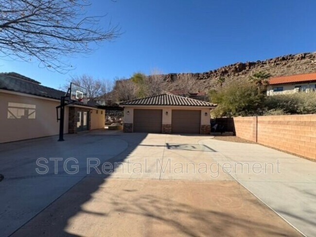 Building Photo - 668 Rio Virgin Dr