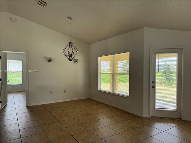 Building Photo - 13755 SW 48th Ct