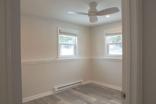 Building Photo - 180 N Main St