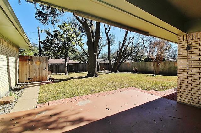 Building Photo - 1610 Alexander Dr