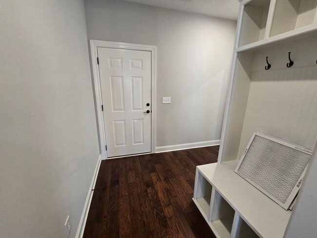 Building Photo - Gorgeous 3 Bedroom, 3 Bath Home Built in 2021- Madison, Alabama