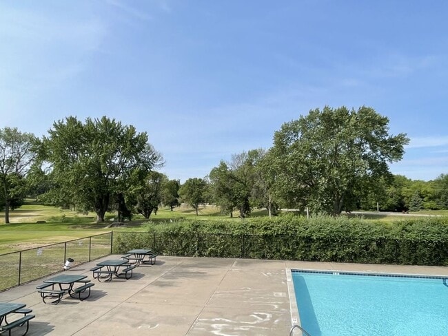 Building Photo - 528 Cimarron