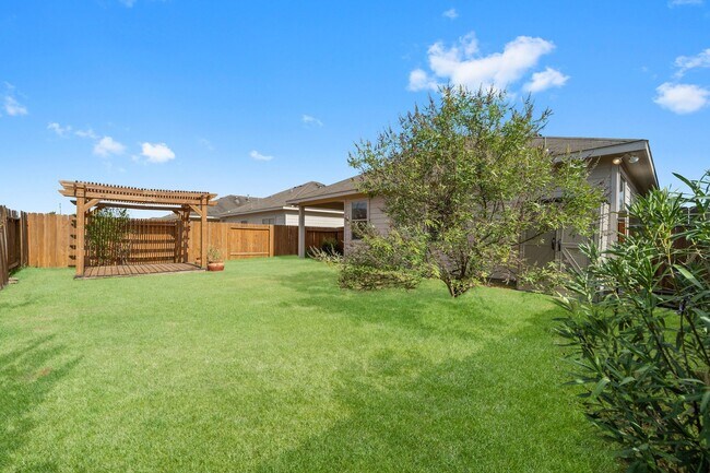 Building Photo - 8723 Sunrise Canter Dr