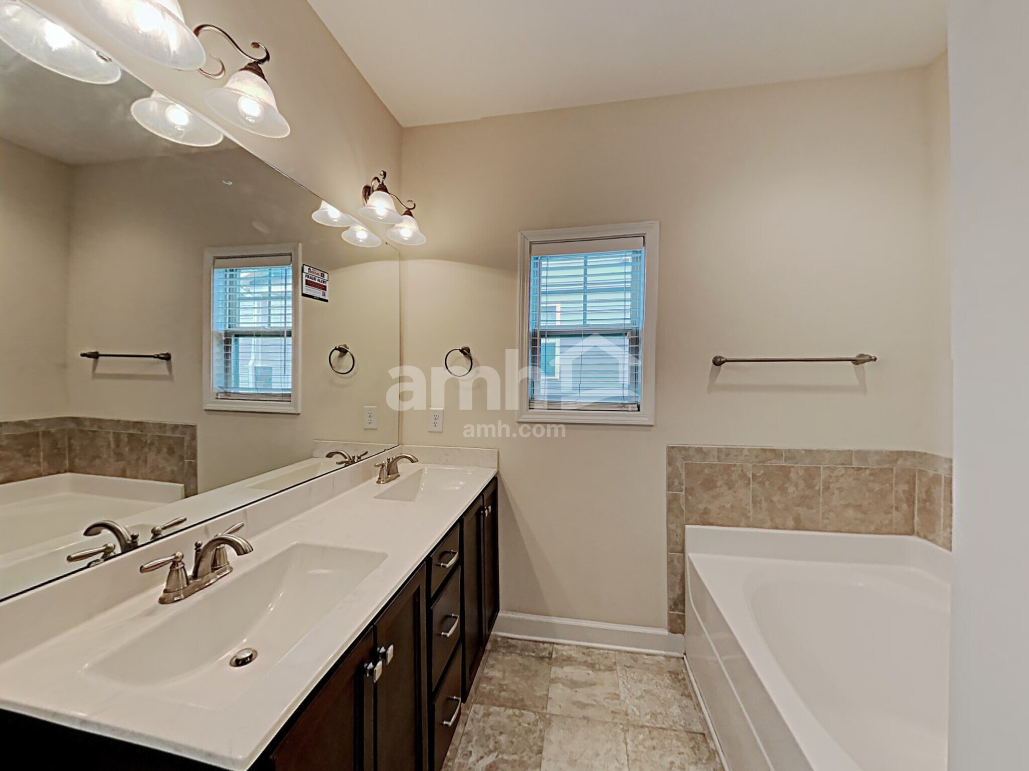 Building Photo - 232 Lanier Pl