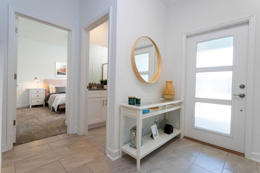 Building Photo - 4379 Scene Ln