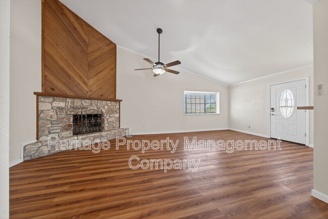 Building Photo - 609 Oak Park Dr