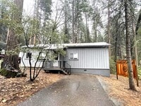 Building Photo - Lovely 2 bedroom, recently remodeled Grann...