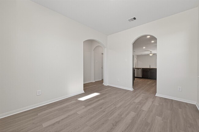 Building Photo - 10623 Lost aples Dr