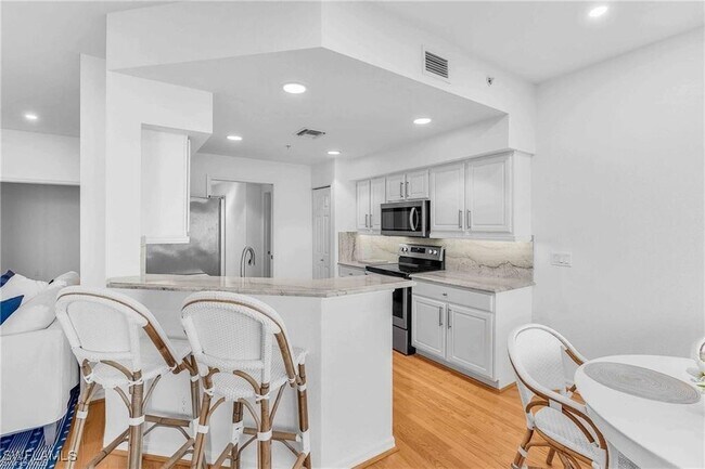 Building Photo - 4141 Bay Beach Ln