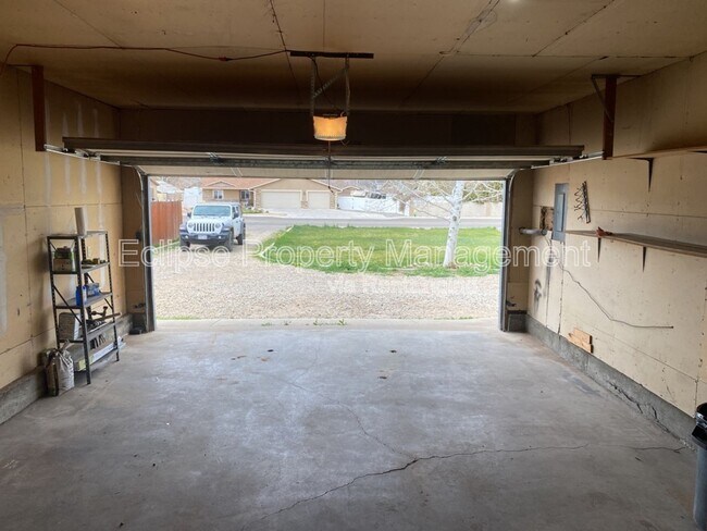 Building Photo - 230-229 29 Rd