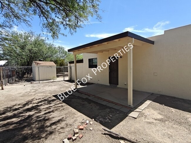 Building Photo - 275 E Norma Ln