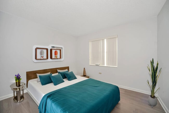 Building Photo - 1352 Westover St