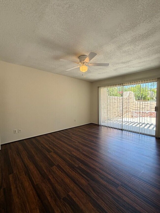Building Photo - Stylishly Remodeled 2-Bedroom 2 Bath Townhome in Pueblo Villas