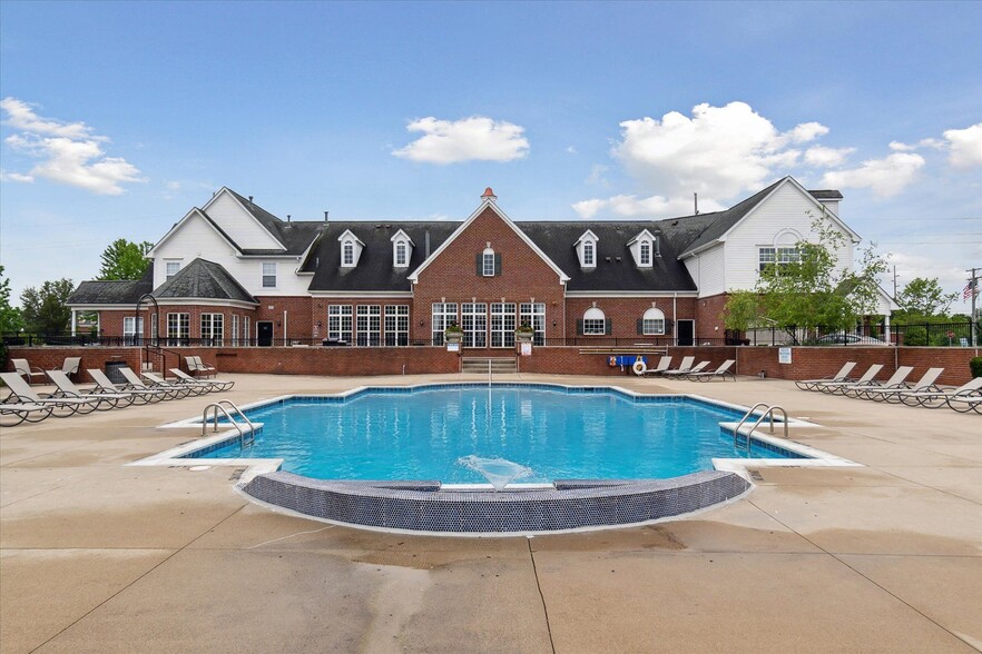 Building Photo - Westbury Apartments