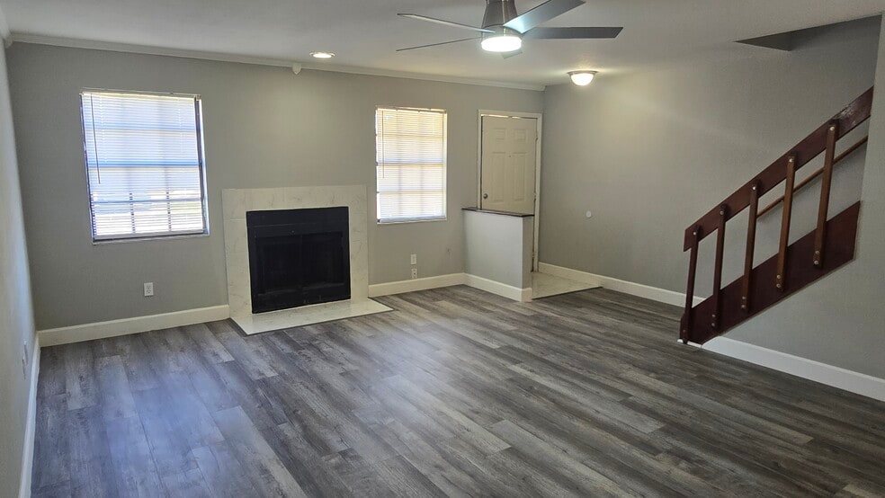 Building Photo - 12665 Castle Hill Dr