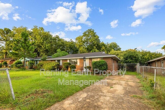 Building Photo - 426 Brookview Dr