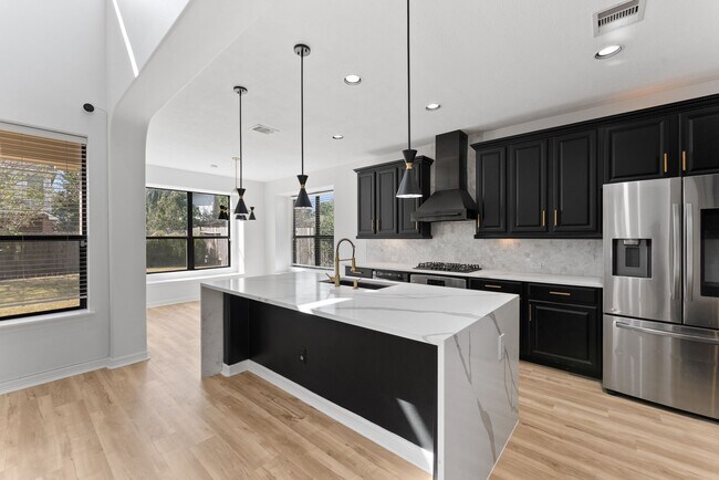 Building Photo - 8422 Misty Mountain Trail Ln