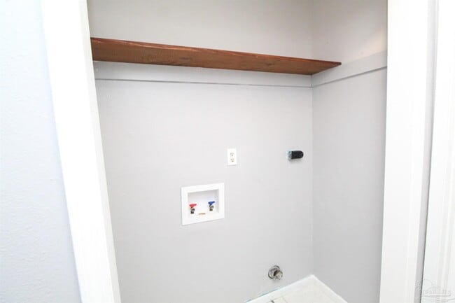 Building Photo - 3398 Green Briar Cir