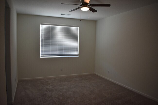 Building Photo - 3591 Sunstone Ct