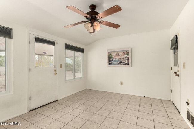 Building Photo - 10431 W Tumblewood Dr