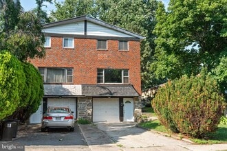 Building Photo - 205 Juniper Rd