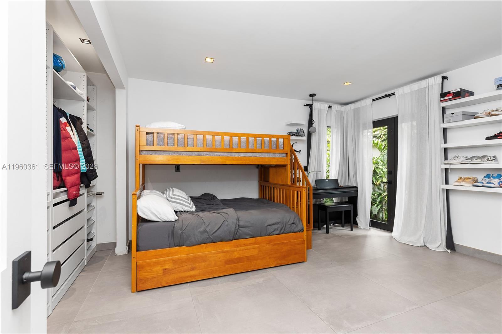 Building Photo - 63 SW 31st Rd