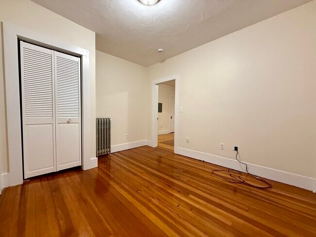 Building Photo - 11 John St