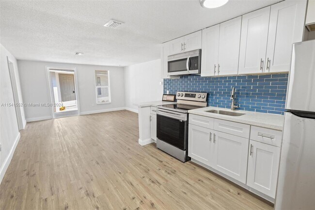 Building Photo - 101 Jasmine Ct