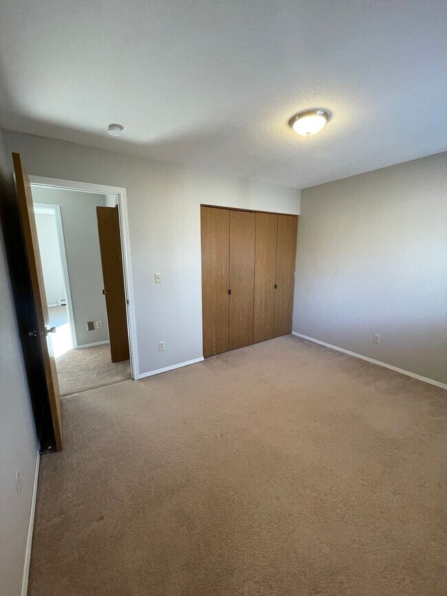 Building Photo - 3025 Cambay Ct