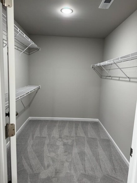 Building Photo - 307 Grand Oaks Dr