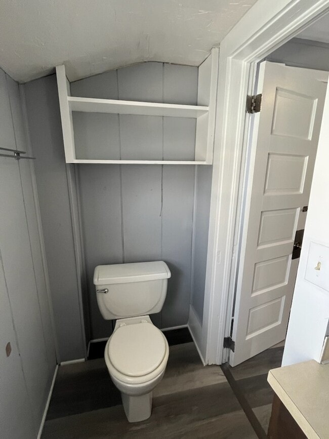 Building Photo - 333 W Washington Ave