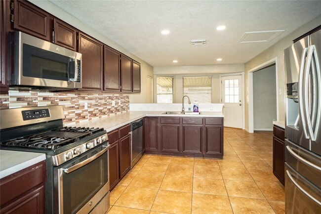 Building Photo - 2956 Waterloo Rd