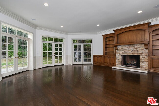 Building Photo - 3254 Oakdell Rd