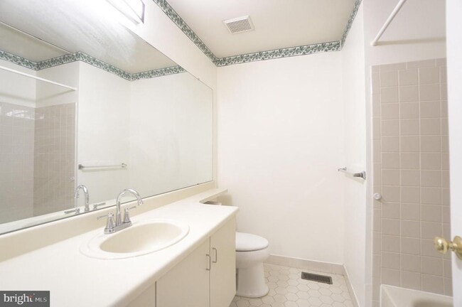 Building Photo - 306 Pimlico Way