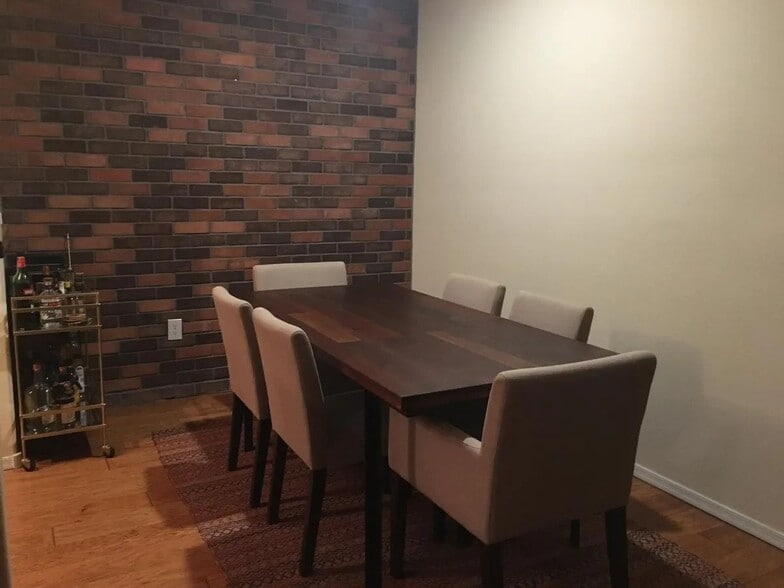 Building Photo - 3302 N 7th St