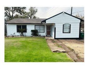 Building Photo - 6634 Cresthill St