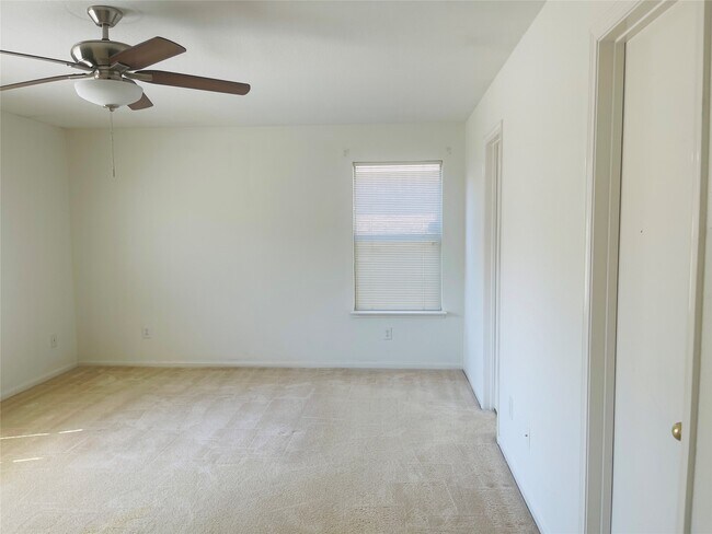 Building Photo - 15303 Kellerwood Dr