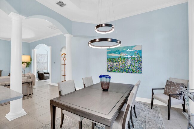 Building Photo - 1441 W Island Club Square