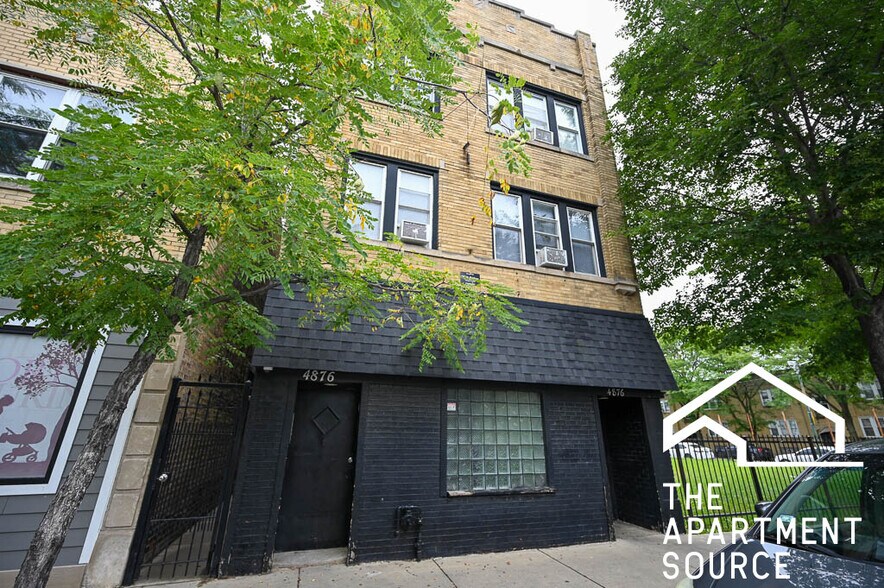 Building Photo - 4876 W Armitage Ave