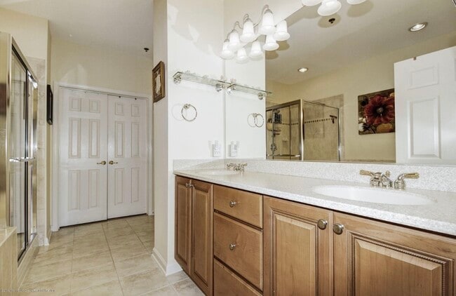 Building Photo - 22 Cooper Ave