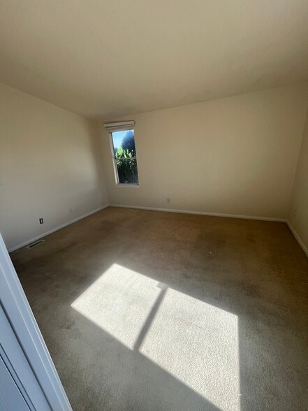 Building Photo - 9072 Malpaso Rd