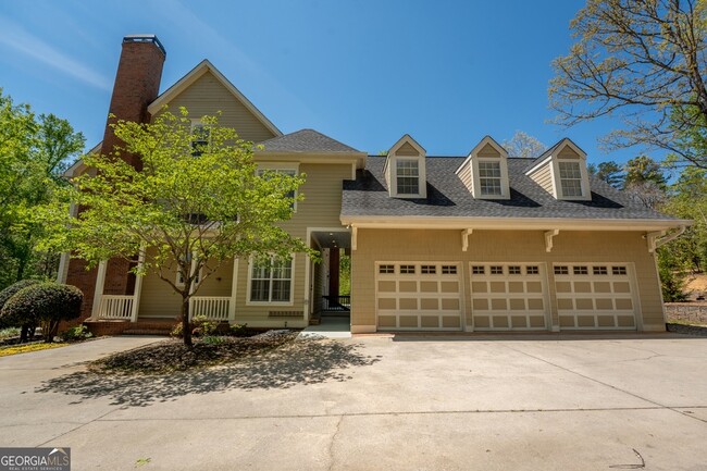 Building Photo - 2925 Orchard Dr