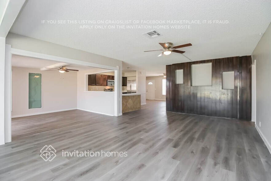 Building Photo - 732 W Flower Ave