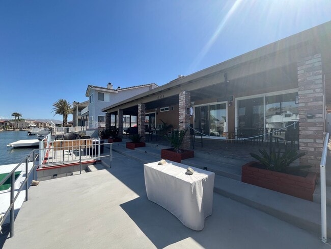 Building Photo - 3bdr 2 bth with a Bonus Room in Spring Val...