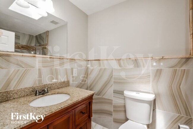 Building Photo - 1407 Chilean Ln