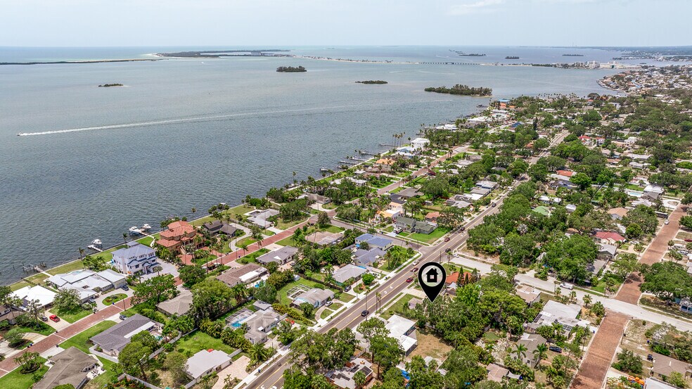 Building Photo - 1579 Bayshore Blvd