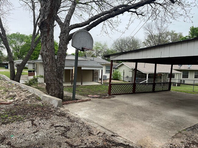 Building Photo - 5857 Dennis Ave