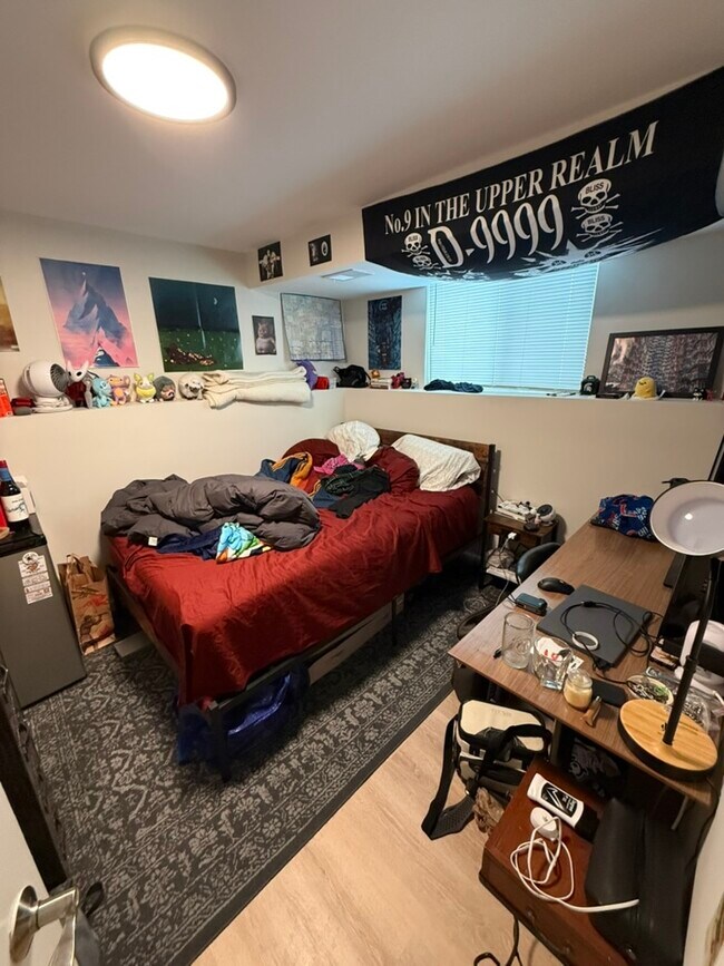 Building Photo - 1250 Lilac Ave