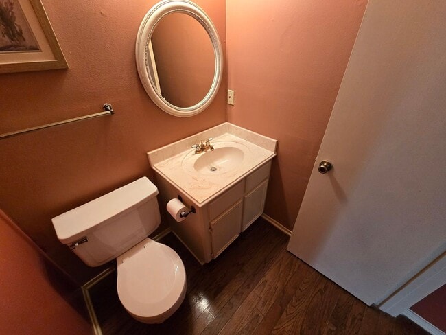 Building Photo - 2 Bed 1.5 Bath Condo in Bryan!